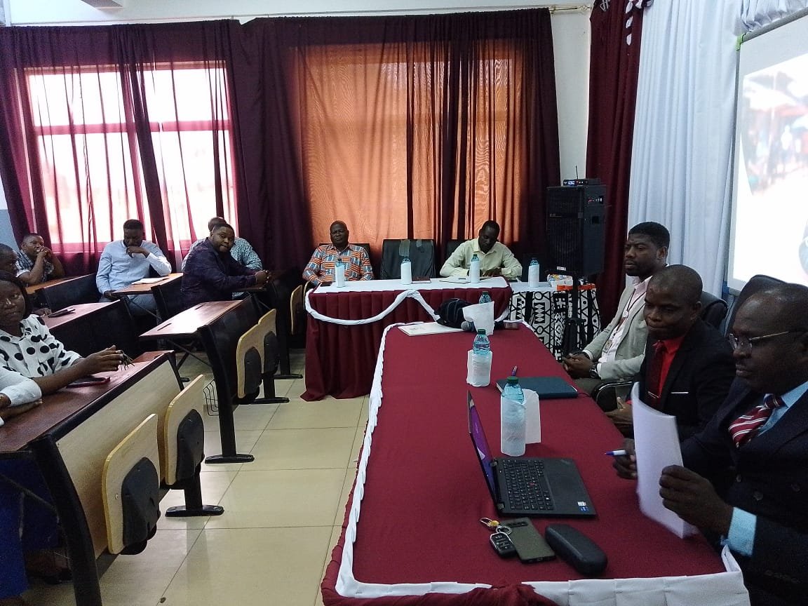 Palestra Sobre Orçamento Participativo Do Cidadão Na Faculdade De Economia Em Parceria Com A Delegação Provincial Das Finanças