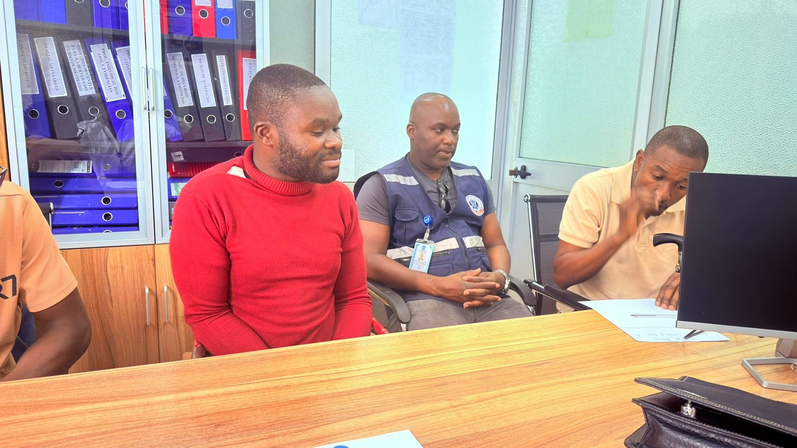 Faculdade de Economia da UNIKIVI reforça políticas de inclusão com apoio directo a estudantes com deficiência